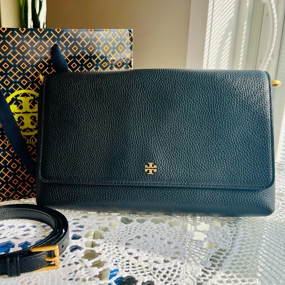 Brand New Tory Burch Blake Black Pebbled Leather Flap Crossbody - Picture 1 of 8